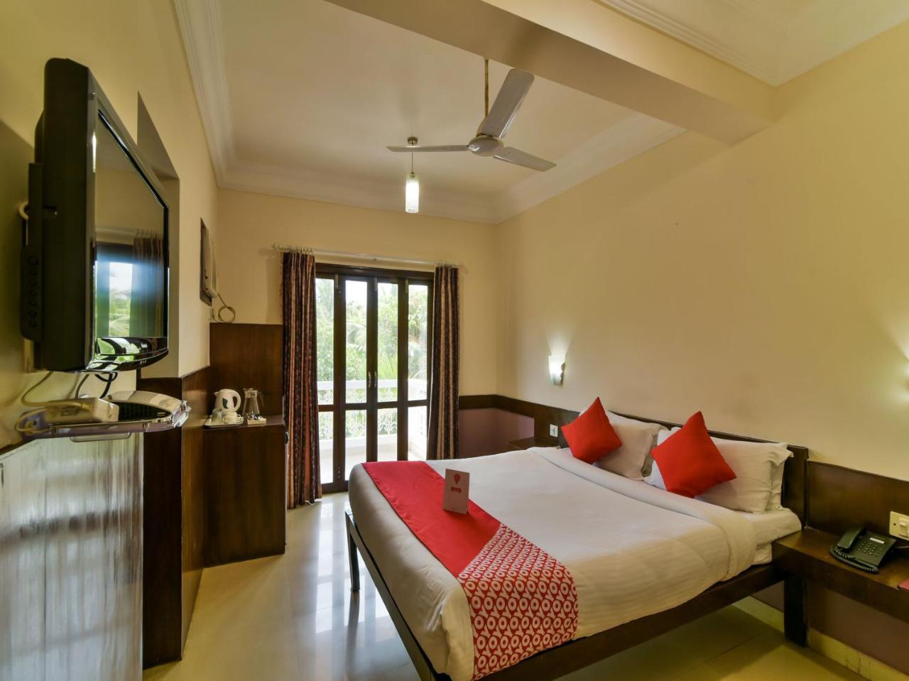 Ginger Tree Resort At The Beach Candolim Exterior photo